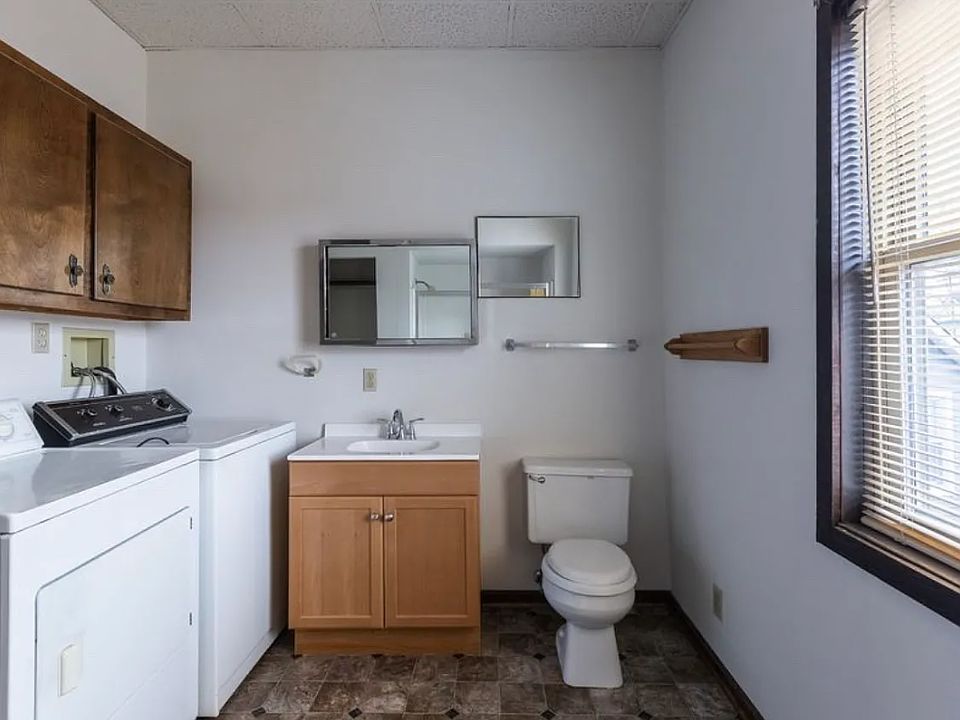 2nd image of 1901 Castelar St #3