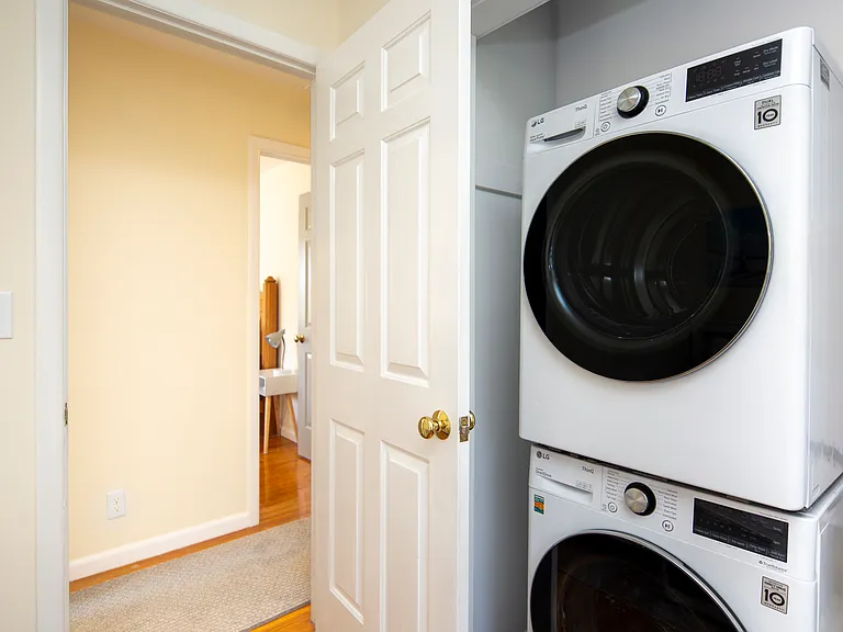 275 Maier Pl — Photo 21