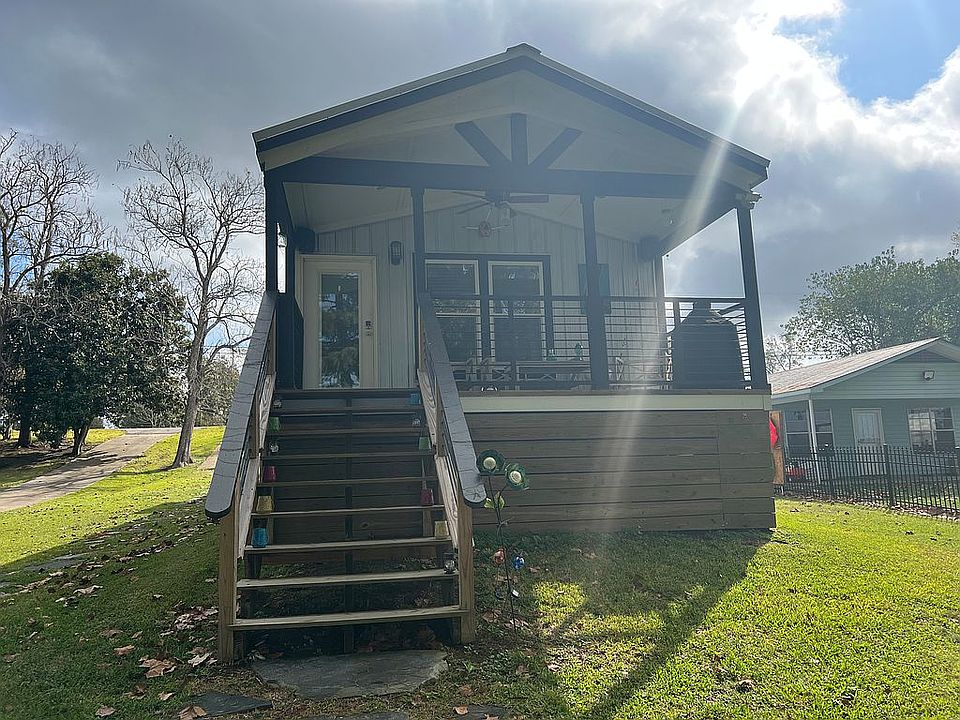 1st image of 1121 Camellia Blvd Unit 104