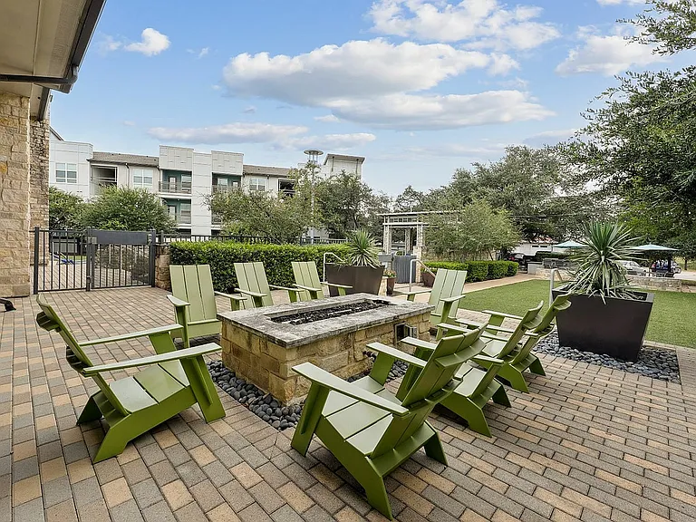 Exterior Patio and Firepit 2