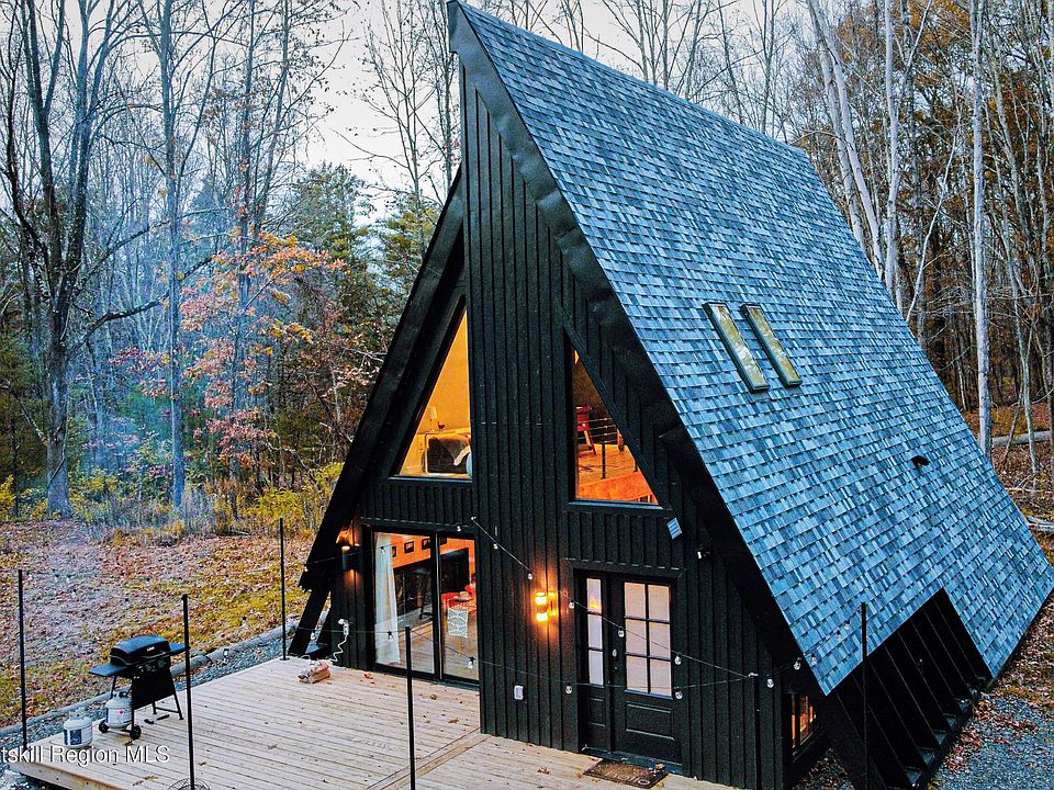 1st image of 238 Grist Mill Road