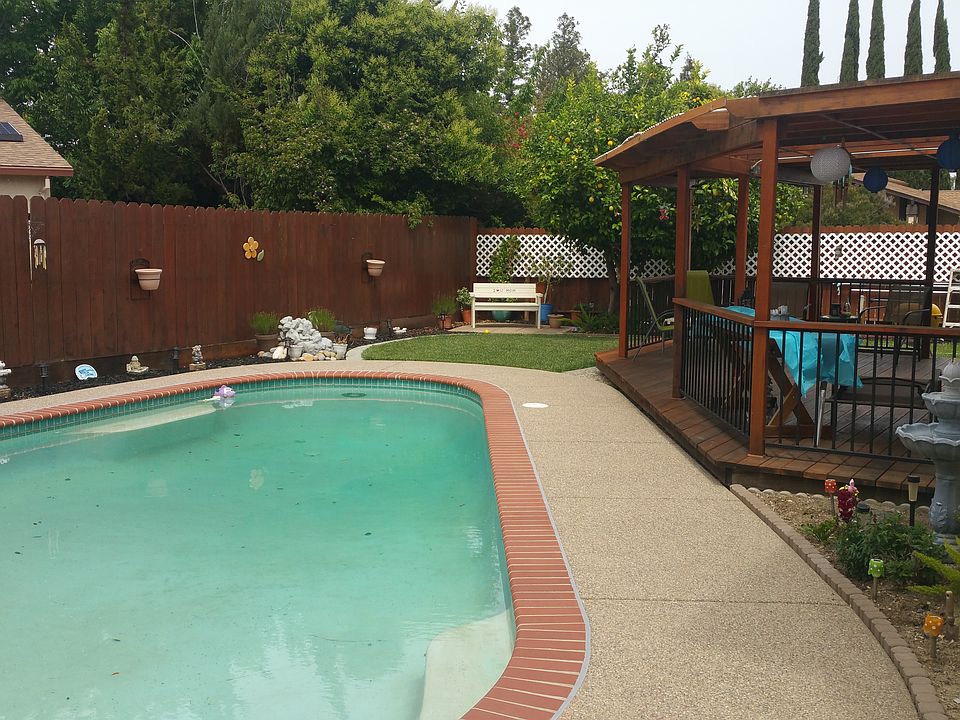 2nd image of 2300 Foothill Dr