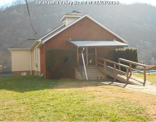 2nd image of 3010 E Riverview Dr