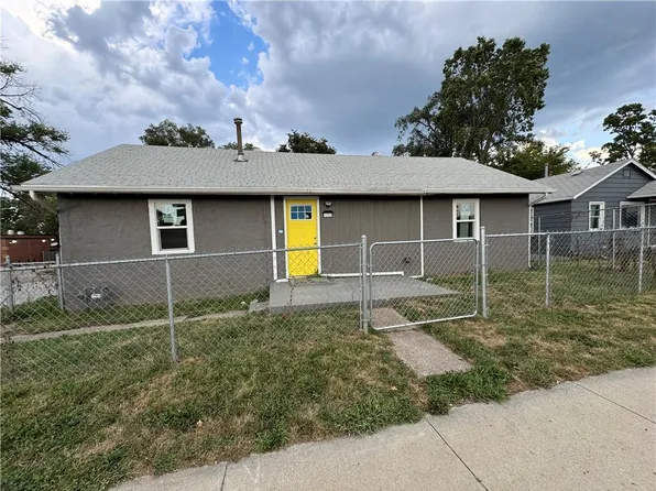 1200 E 23rd St S, Independence, MO 64055