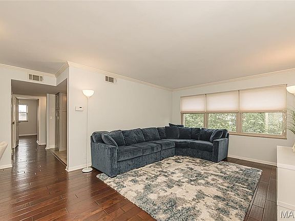 5th image of 5 Delcrest Ct APT 204