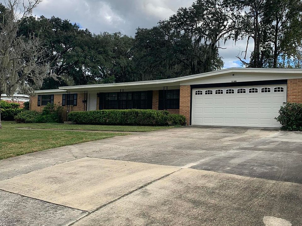 1st image of 7144 Hanson Dr N