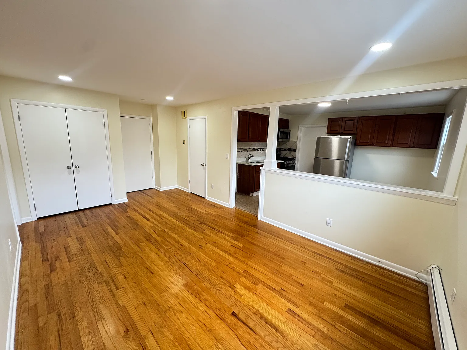 105 Webb Ave — Photo 2