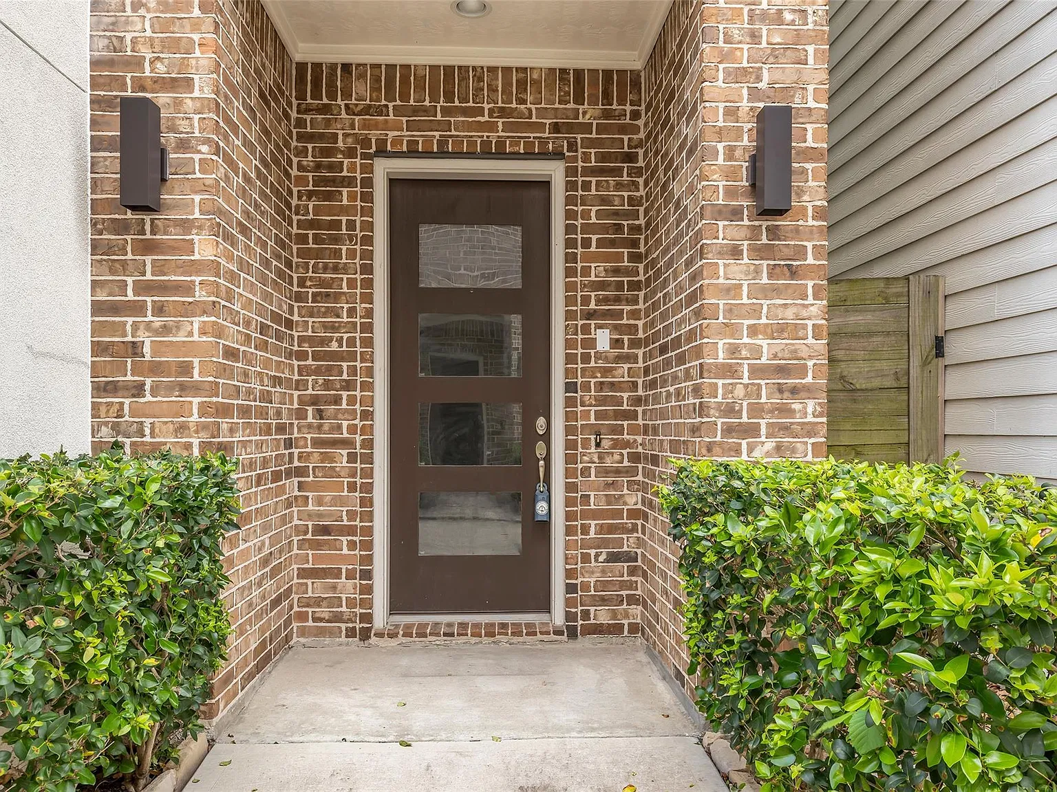 3 bed, 3.5 bath, 2139 sqft, $2,900 — Photo 4