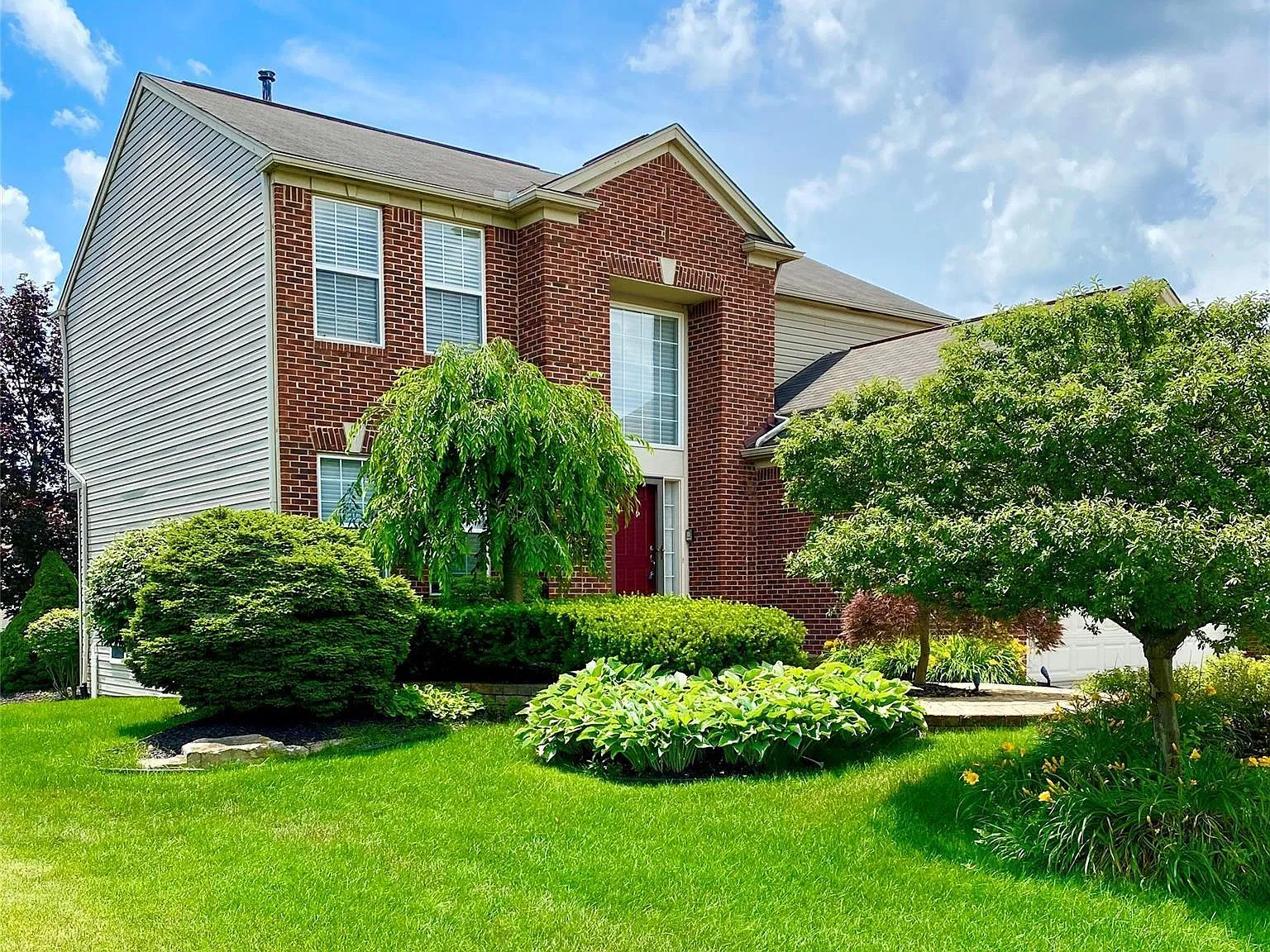 4 bed, 3.5 bath, 2126 sqft, $2,995 — Photo 1