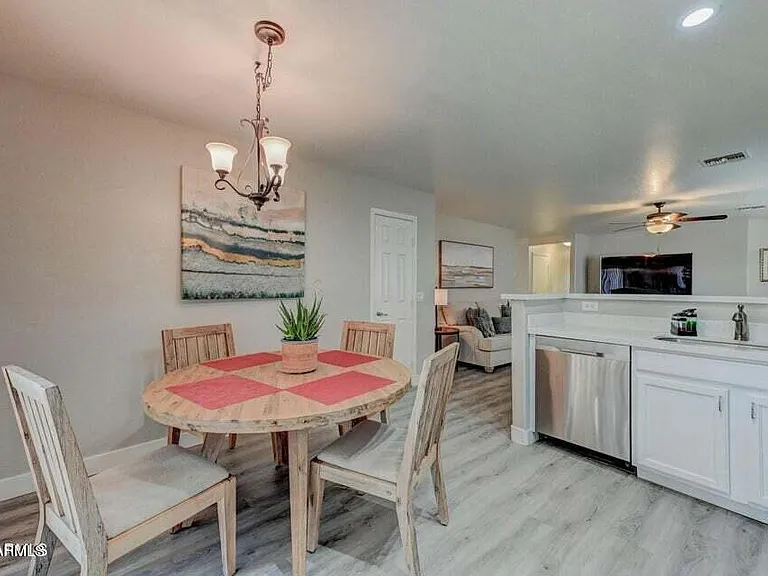 2477 E Meadow Land Dr — Photo 4