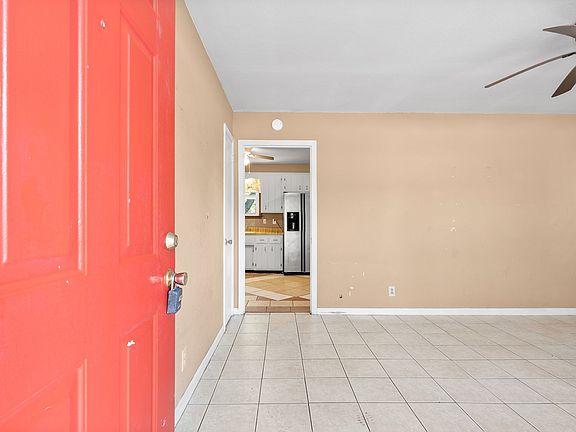 4th image of 411 Lillie Belle Ln