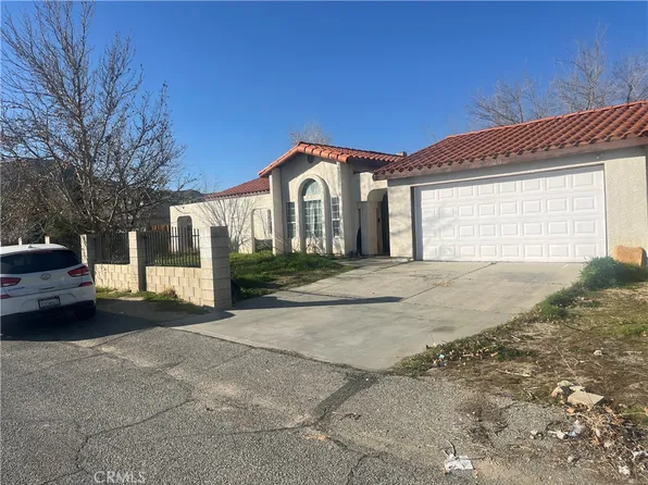 40251 Fieldspring St, Lake Los Angeles, CA 93591