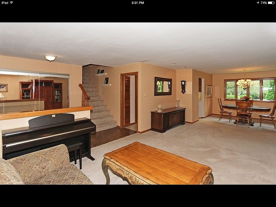 1st image of 237 Woburn Ln