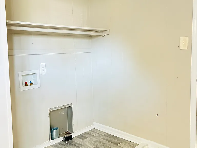 1110 Sykes St — Photo 11