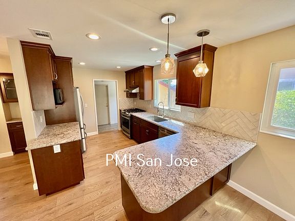 3411 Gavota - Kitchen_07052023