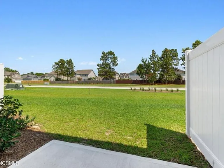 3157 Lobelia Ln — Photo 23