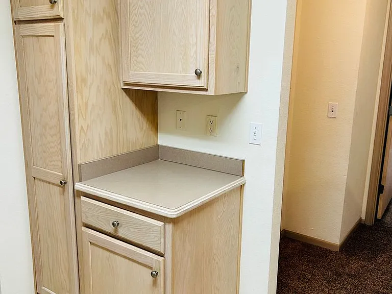 913 Westridge Dr #10 — Photo 8