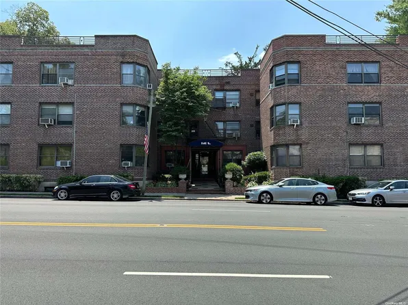 140 South Middleneck Road #3F, Great Neck, NY 11021
