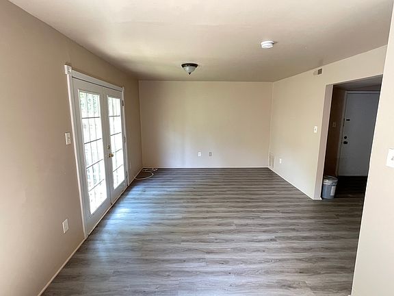 2nd image of 123 Earl Ave APT 1