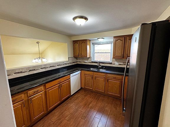 4th image of 1534 Revere Cir