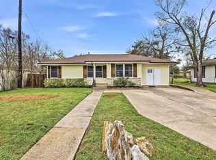 1710 Cavitt Ave, Bryan, TX 77801