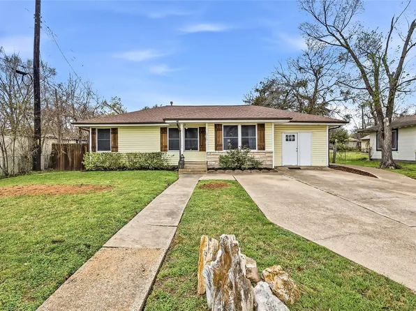 1710 Cavitt Ave, Bryan, TX 77801