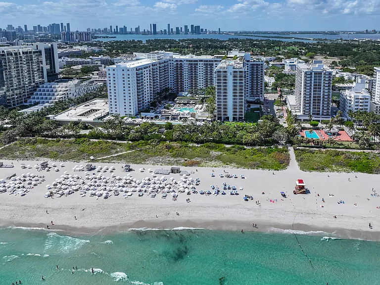 2301 Collins Ave #1015 — Photo 95