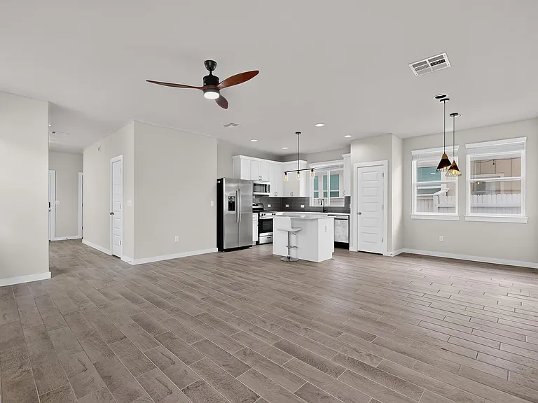 116 Appleberry Ln — Photo 8