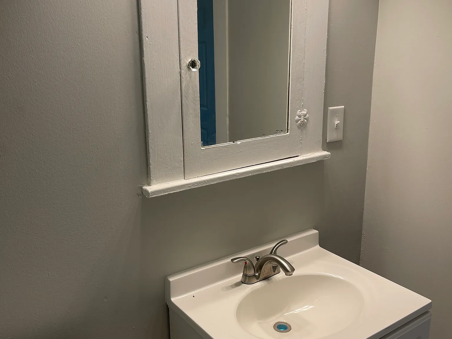 2 bed, 1.0 bath, 1491 sqft, $975 — Photo 2
