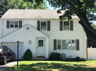 152 Overbrook Rd, West Hartford, CT 06107