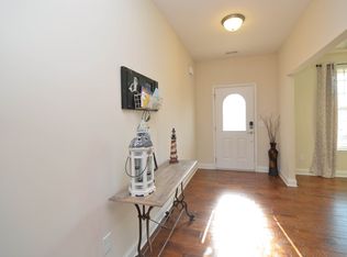 625 Parkwood Blvd, Pleasant Hill, IA 50327