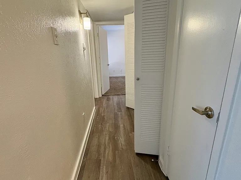 Pleasant Creek Apartments — Photo 25