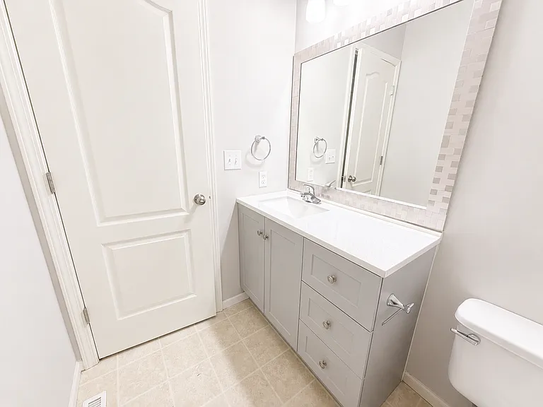 208 Jackal Dr — Photo 15