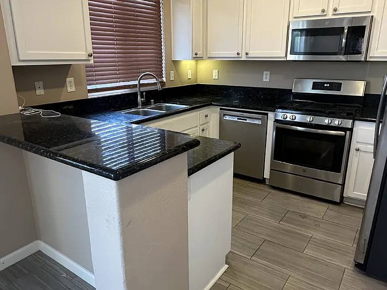 2303 Wisteria Way — Photo 2