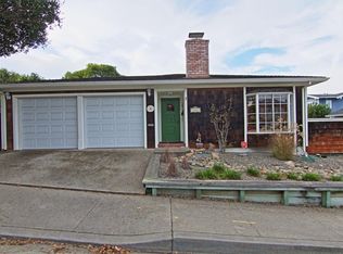 316 10th St, Pacific Grove, CA 93950