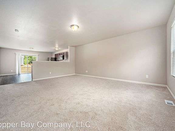 4th image of 6723 Lutz Dr