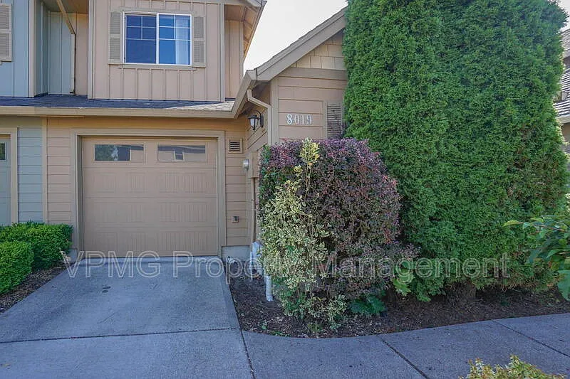 3 bed, 2.0 bath, 1882 sqft, $2,395 — Photo 1