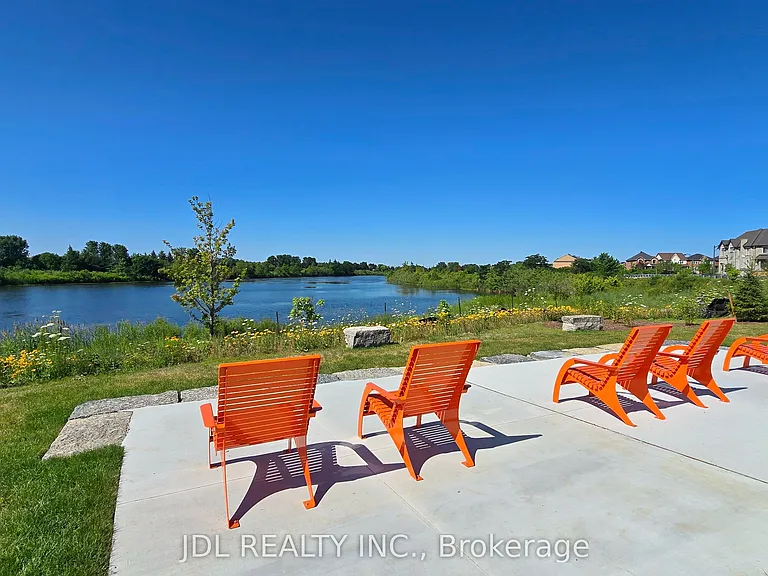 87 Albert Newell Dr — Photo 32