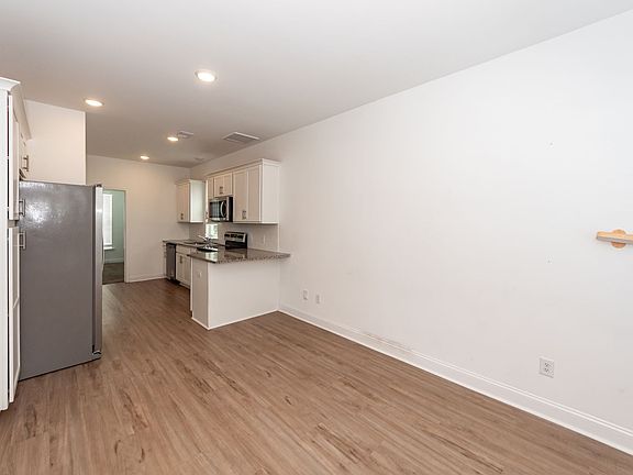 4th image of 7102 Channel Park Dr
