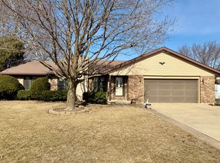 1131 Briar Ct, Ottawa, IL 61350