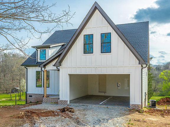 5th image of 674 Courtney Ln