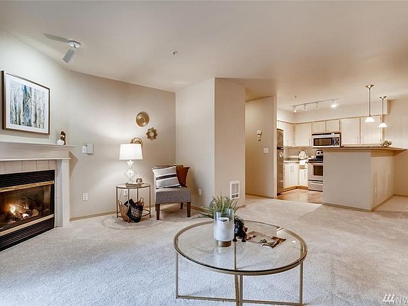 * New vinyl flooring and stainless steel appliances not shown in photos.