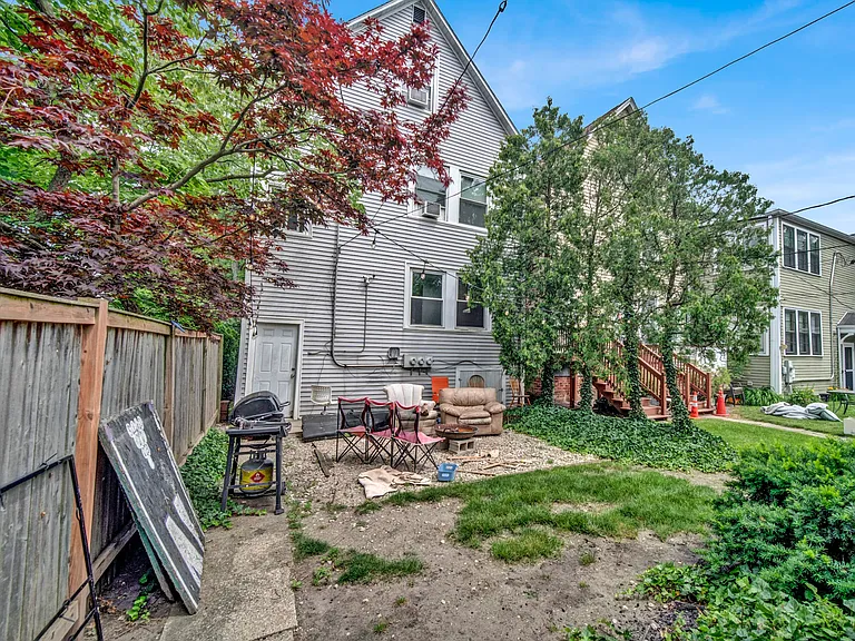2028 Maple Ave — Photo 12