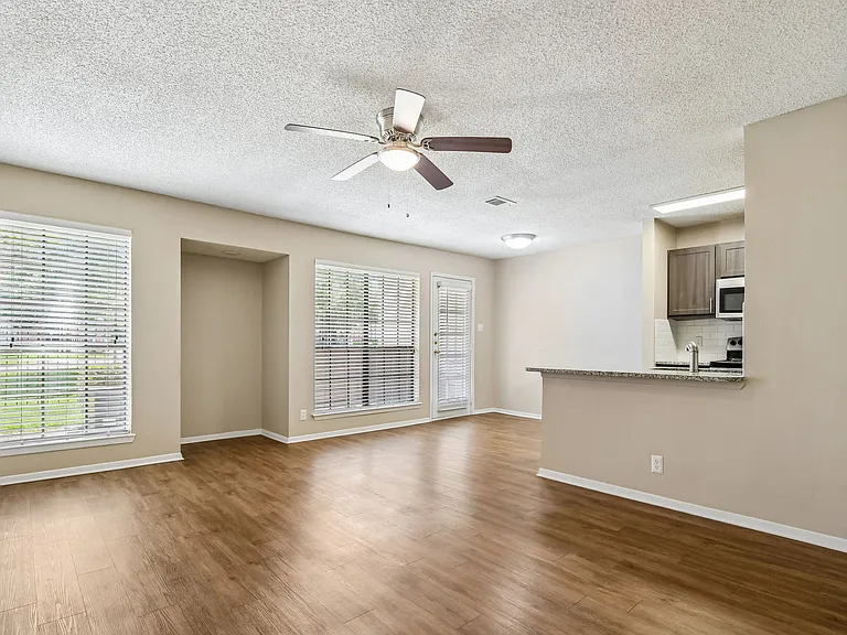Chappell Hill Apartments — Photo 55