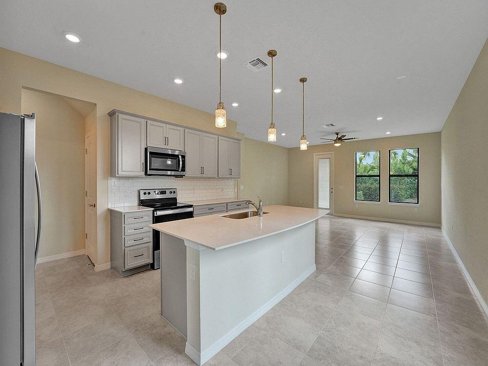 1st image of 4825 Chantilly Rd #4825