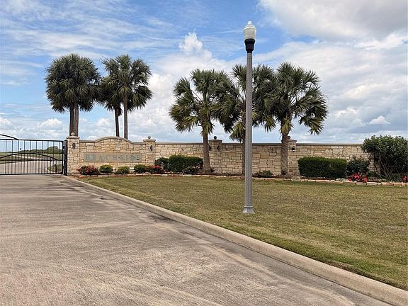 4th image of 3344 Bay Point Dr