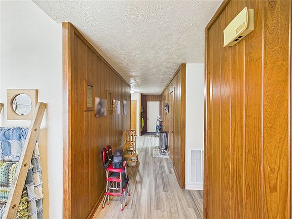4th image of 2504 Arbor Dr