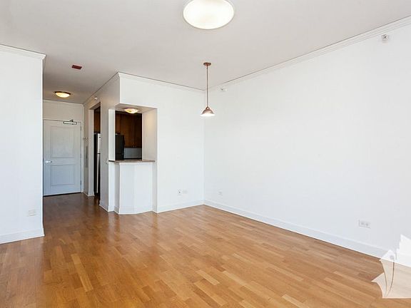 2nd image of 200 N Jefferson St APT 1405A