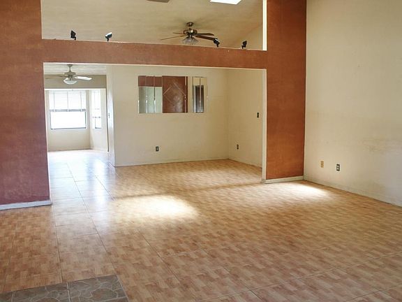 5th image of 710 Venters St
