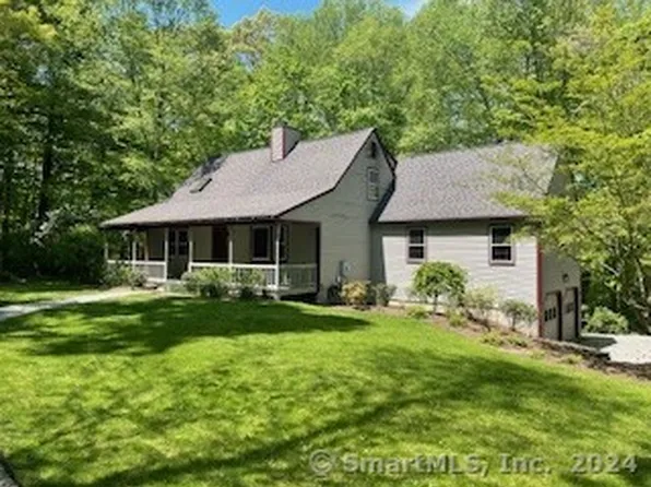 53 Comstock Avenue, Essex, CT 06442